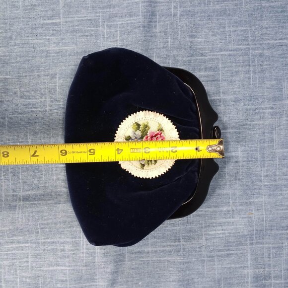 1950's Vintage Navy Blue Velvet Clutch with Embroidered Red Rose - Michiko Kuge - Picture 6 of 6